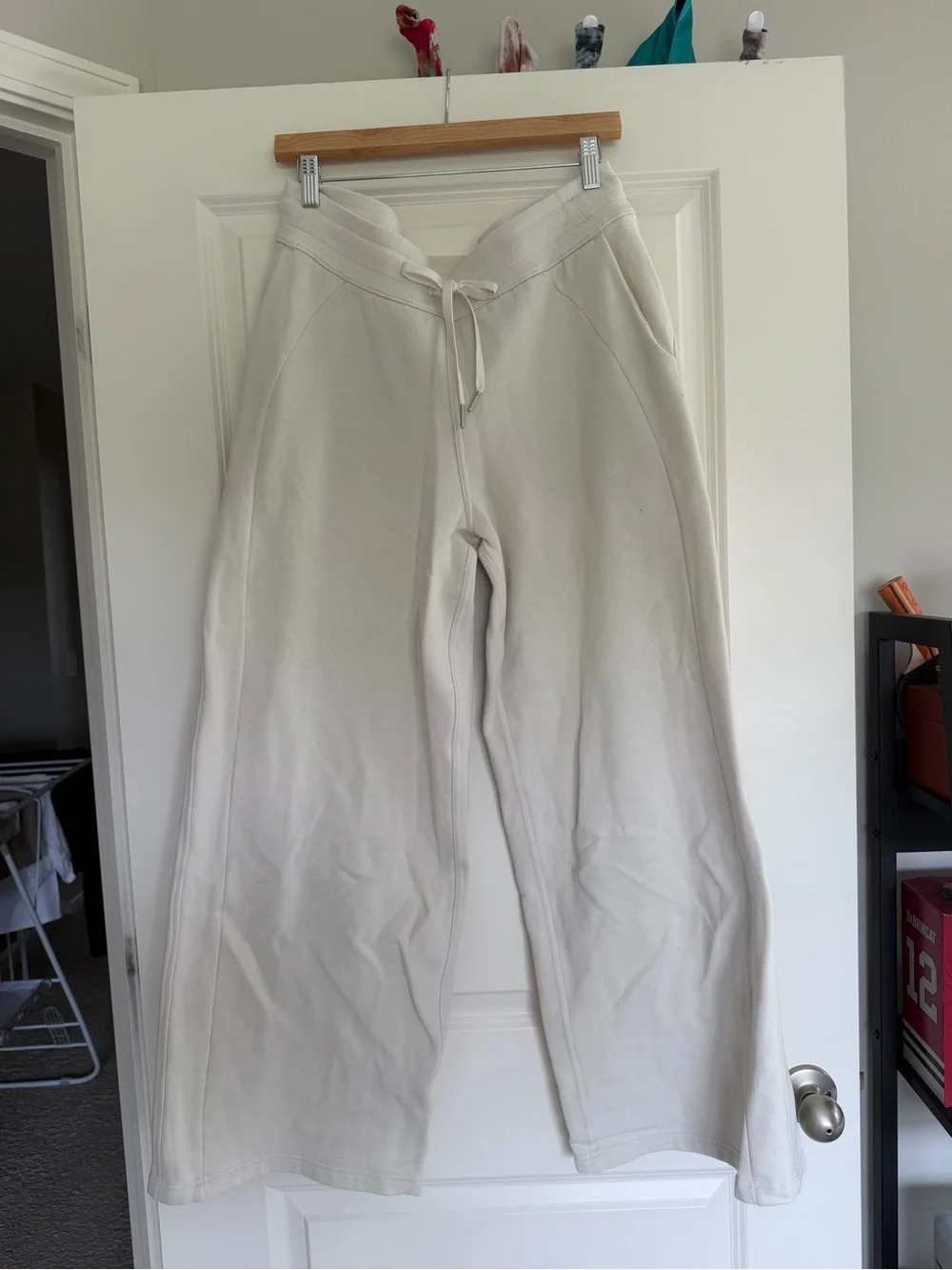 Lululemon Scuba Mid-Rise Wide-Leg Pant *Full Length Bone